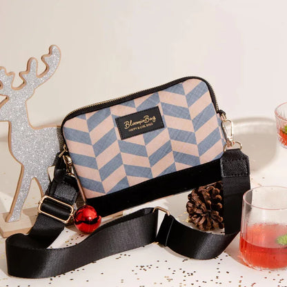 Smokey Chevron Axelremsväska