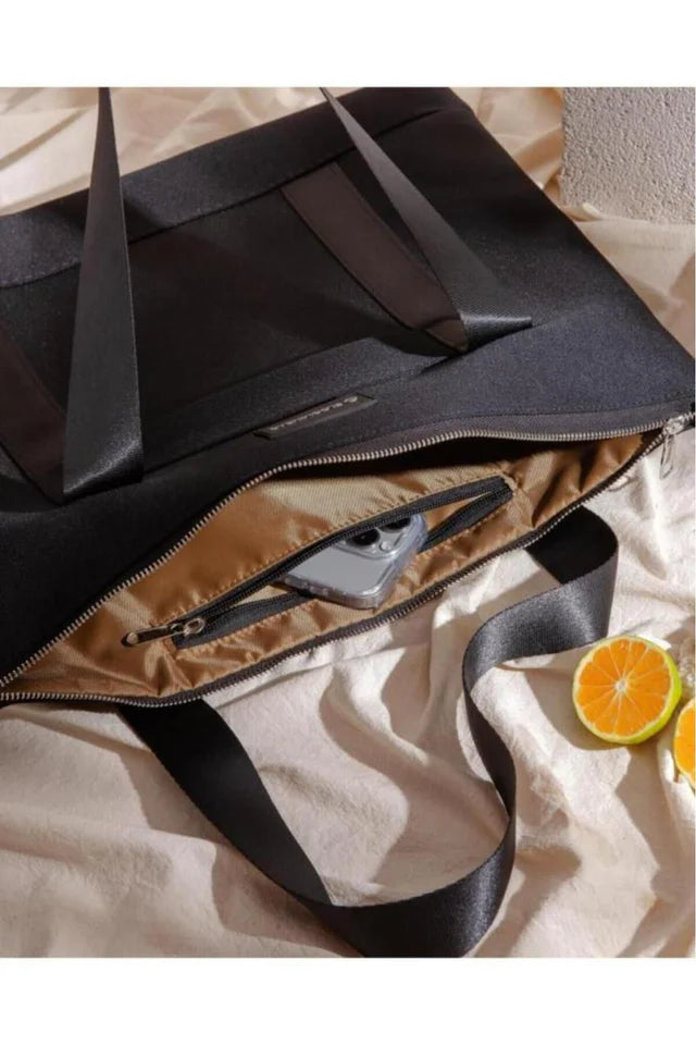 Cosmic Cosmos svart toteväska